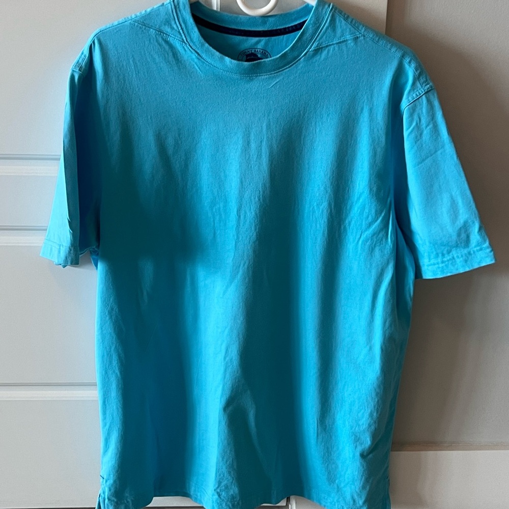 Tommy Bahama relaxed crew neck tee shirt